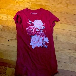 Red shirt with roses